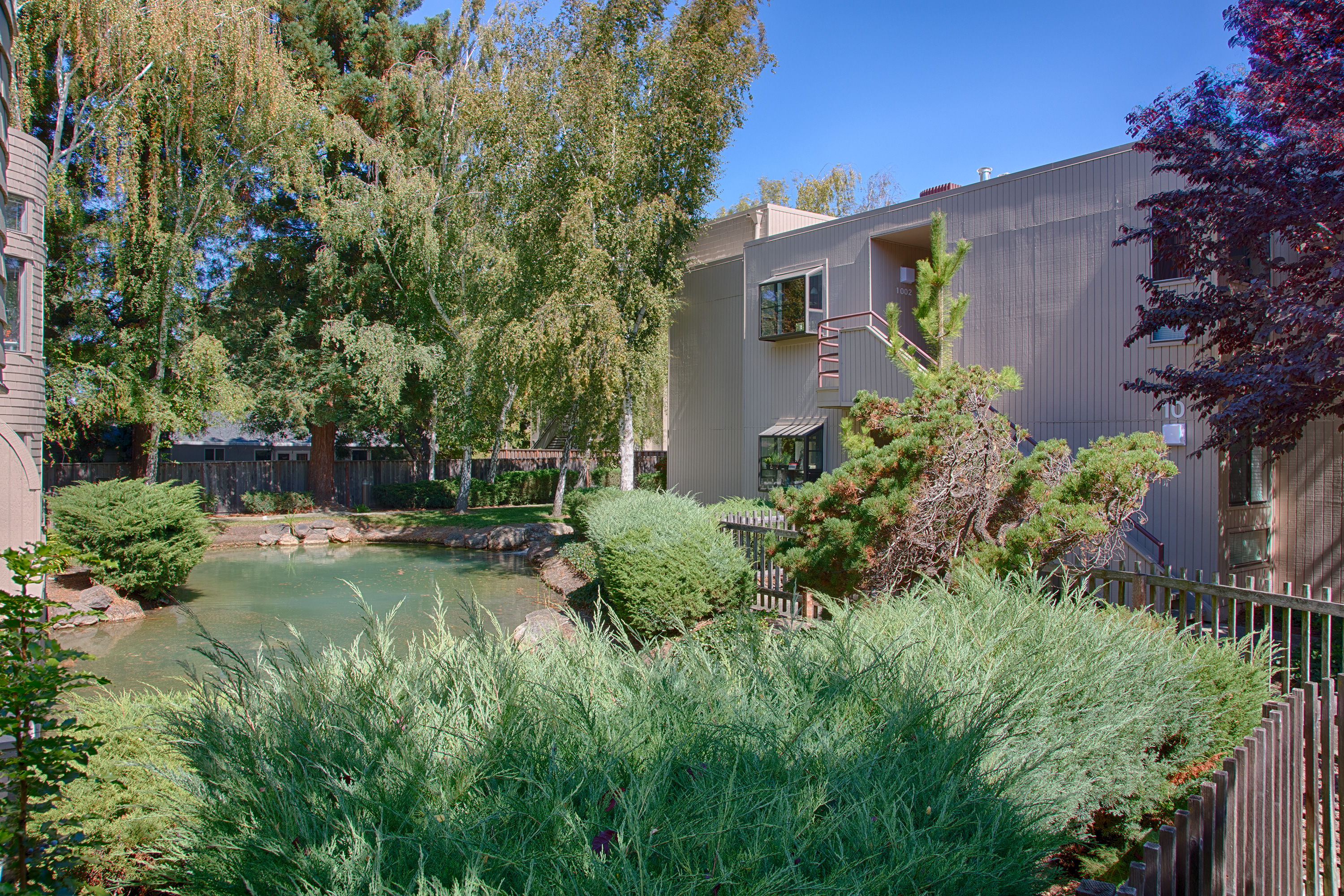 Wright Ave - North Shoreline Neighborhood