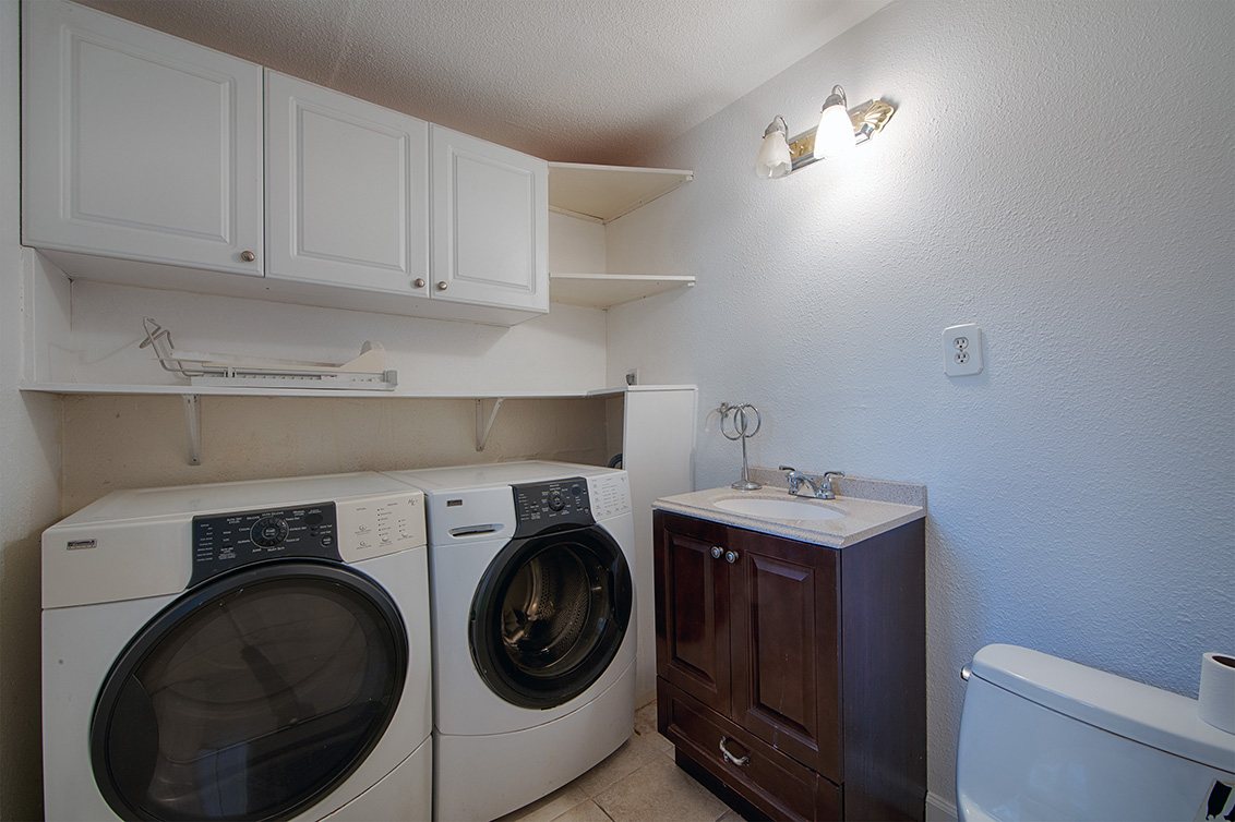 Laundry (A) picture - 2055 Alameda Way, San Jose 95126