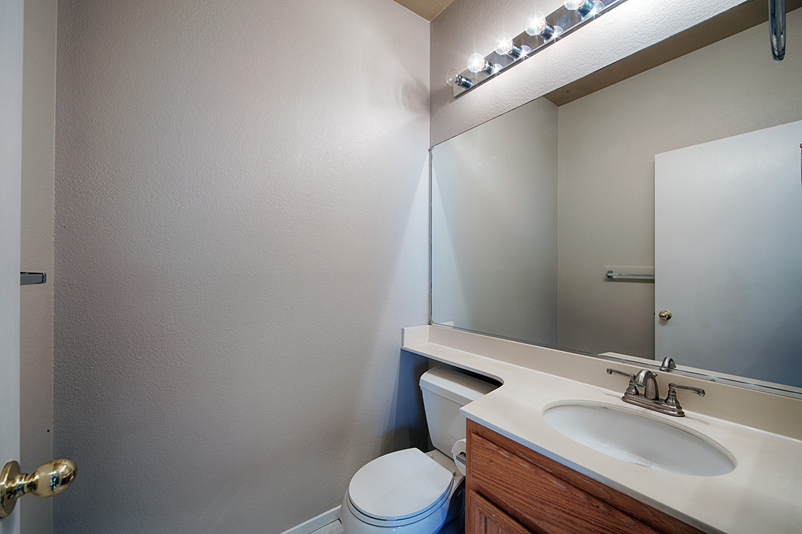 Half Bath (A) Picture - 337 Ballymore Cir, San Jose 95136 Half Bath (A) picture - 337 Ballymore Cir, San Jose 95136
