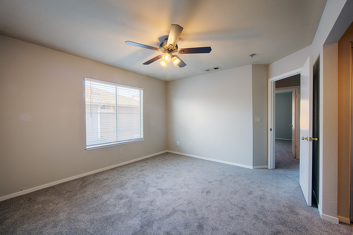 Master Bedroom (B) picture - 337 Ballymore Cir, San Jose 95136