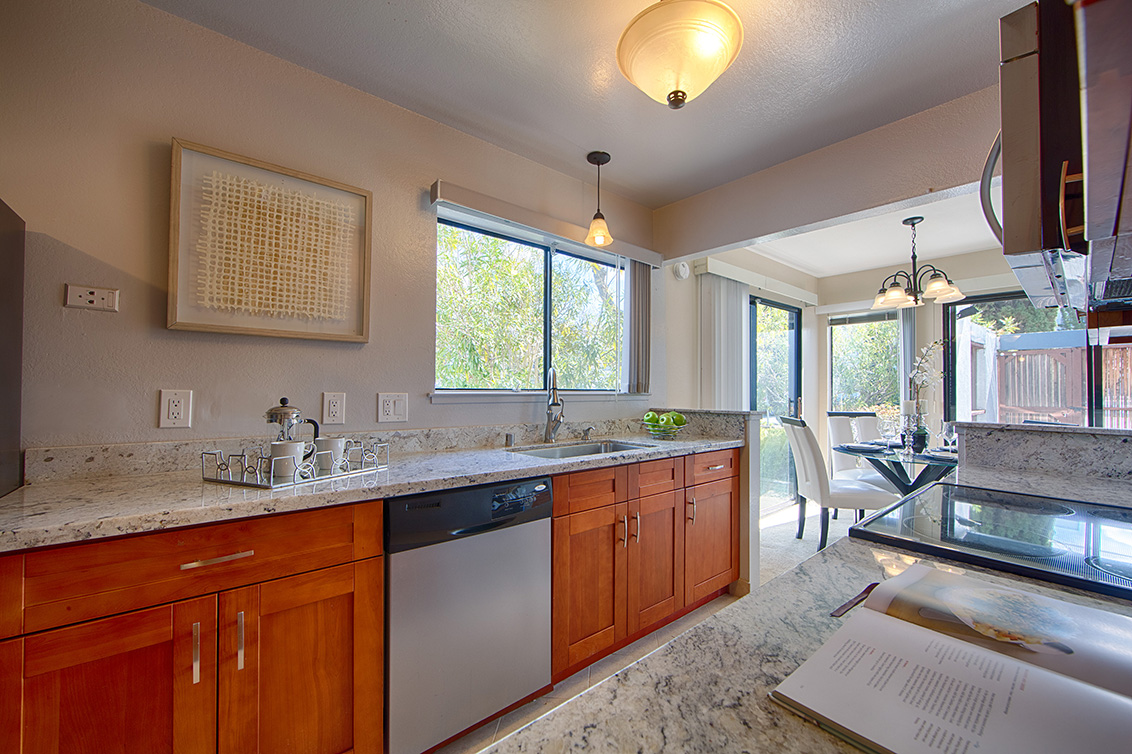 Kitchen (C) picture - 910 Beach Park Blvd 100, Foster City 94404