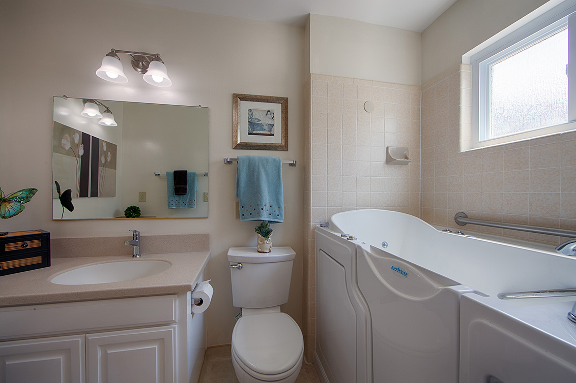 Master Bath (A) Picture - 105 Belglen Way, Los Gatos 95032 Master Bath (A) picture - 105 Belglen Way, Los Gatos 95032