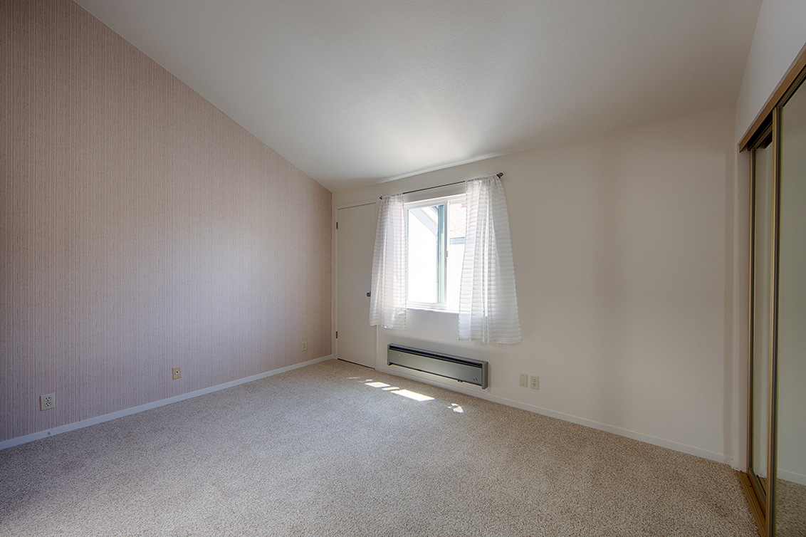 Bedroom 2 (B) picture - 731 Chestnut St 100, San Carlos 94070