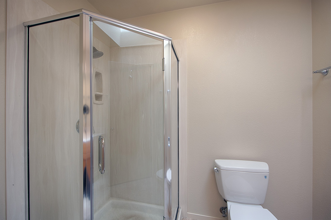 Master Bath (B) Picture - 731 Chestnut St 100, San Carlos 94070 Master Bath (B) picture - 731 Chestnut St 100, San Carlos 94070