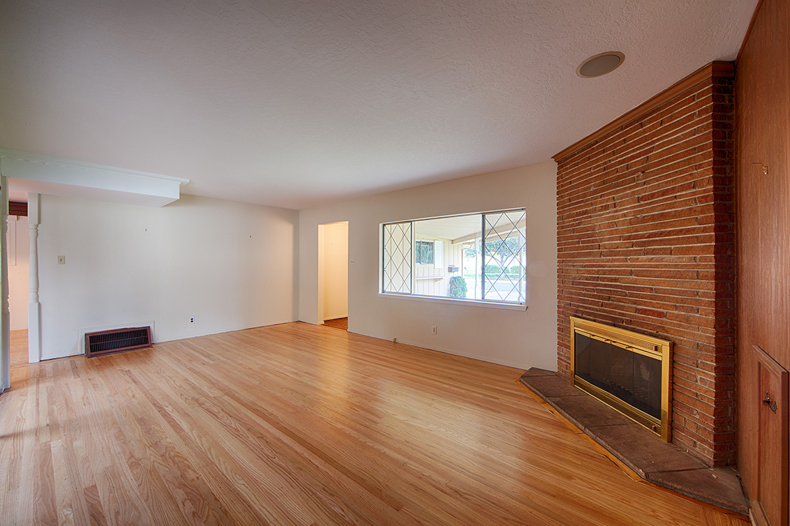 Living Room (C) Picture - 3111 Cowper St, Palo Alto 94306 Living Room (C) picture - 3111 Cowper St, Palo Alto 94306