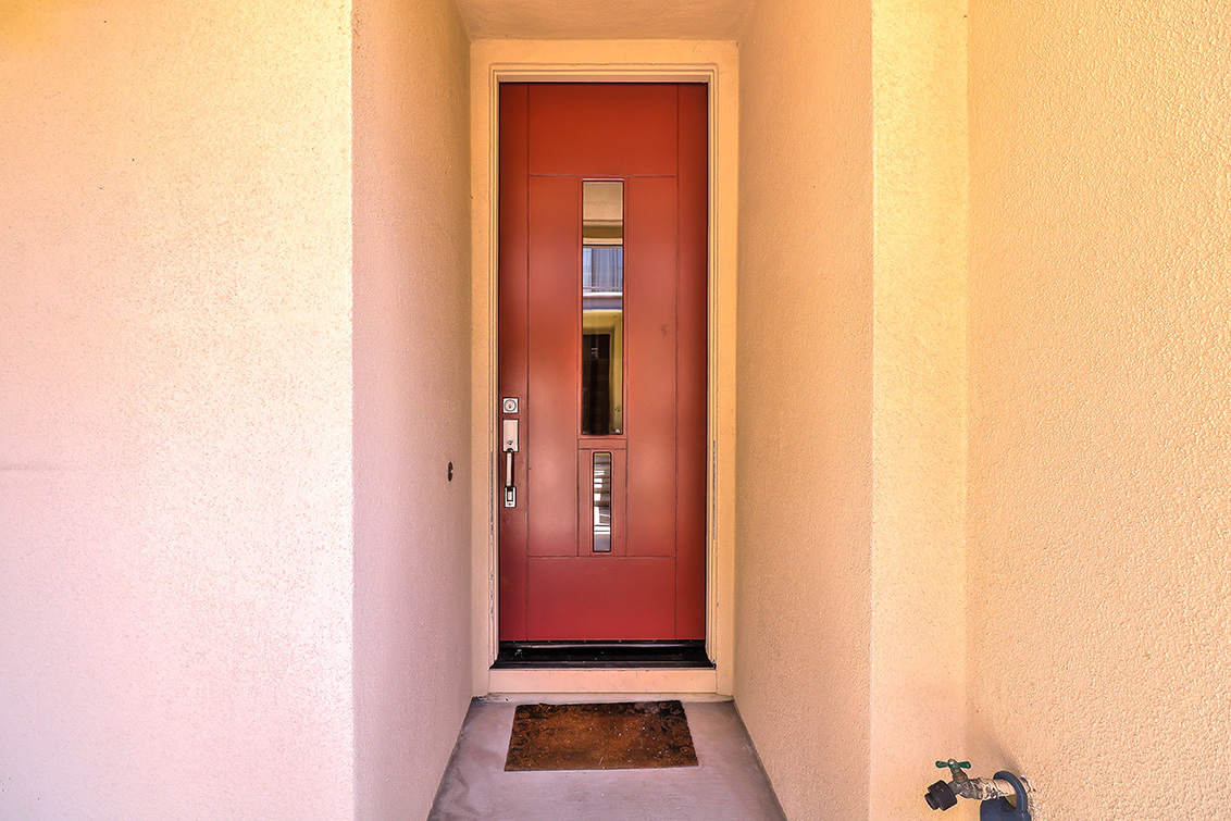 Entrance (A) picture - 933 Curlew Ln, Palo Alto 94303