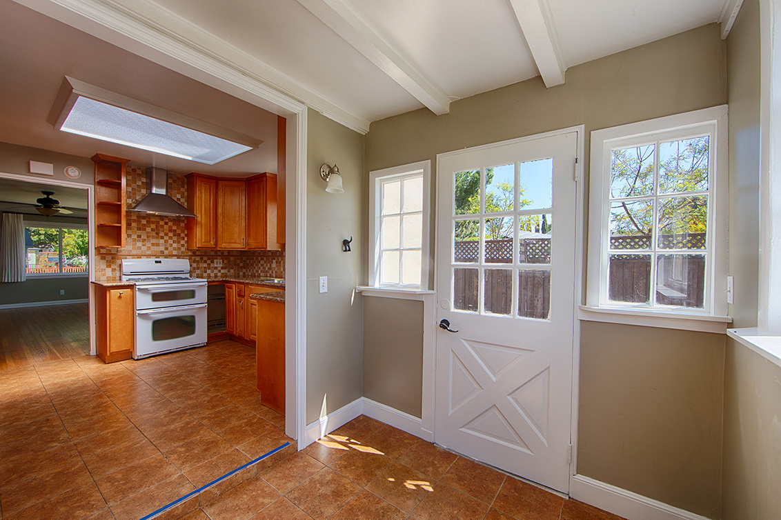 Back Entry (B) Picture - 90 Dexter Ave, Redwood City 94063 Back Entry (B) picture - 90 Dexter Ave, Redwood City 94063