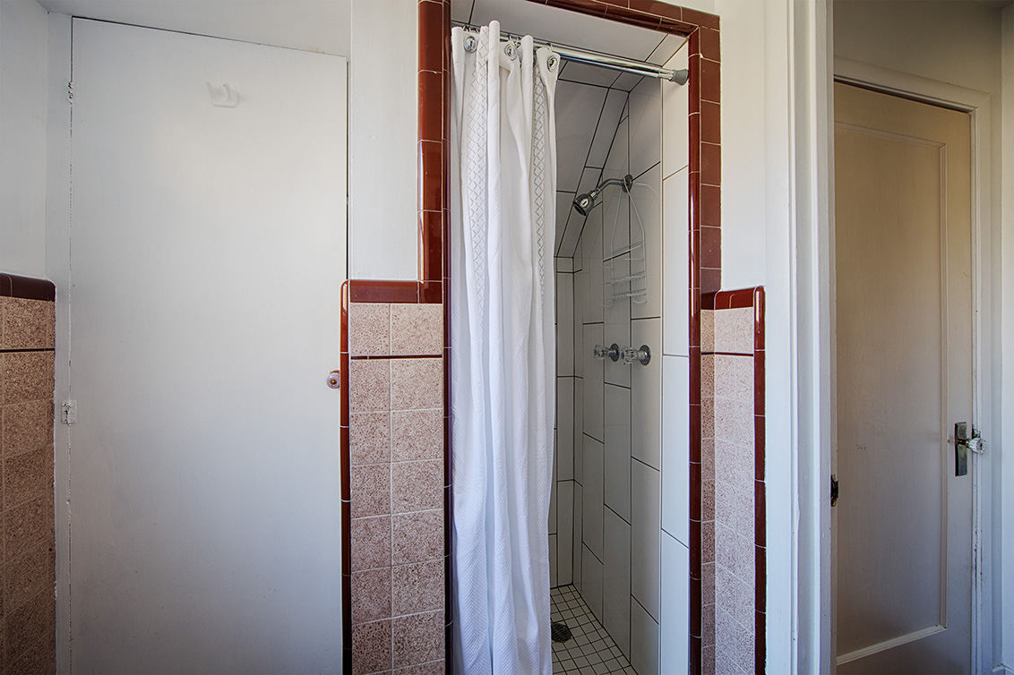 Bathroom 2 (B) Picture - 1400 Edgewood Rd, Redwood City 94062 Bathroom 2 (B) picture - 1400 Edgewood Rd, Redwood City 94062