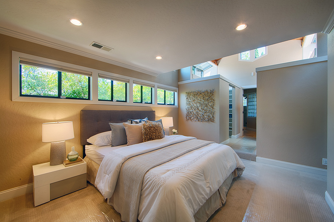 Master Bedroom (A) picture - 4123 Fair Oaks Ave, Menlo Park 94025