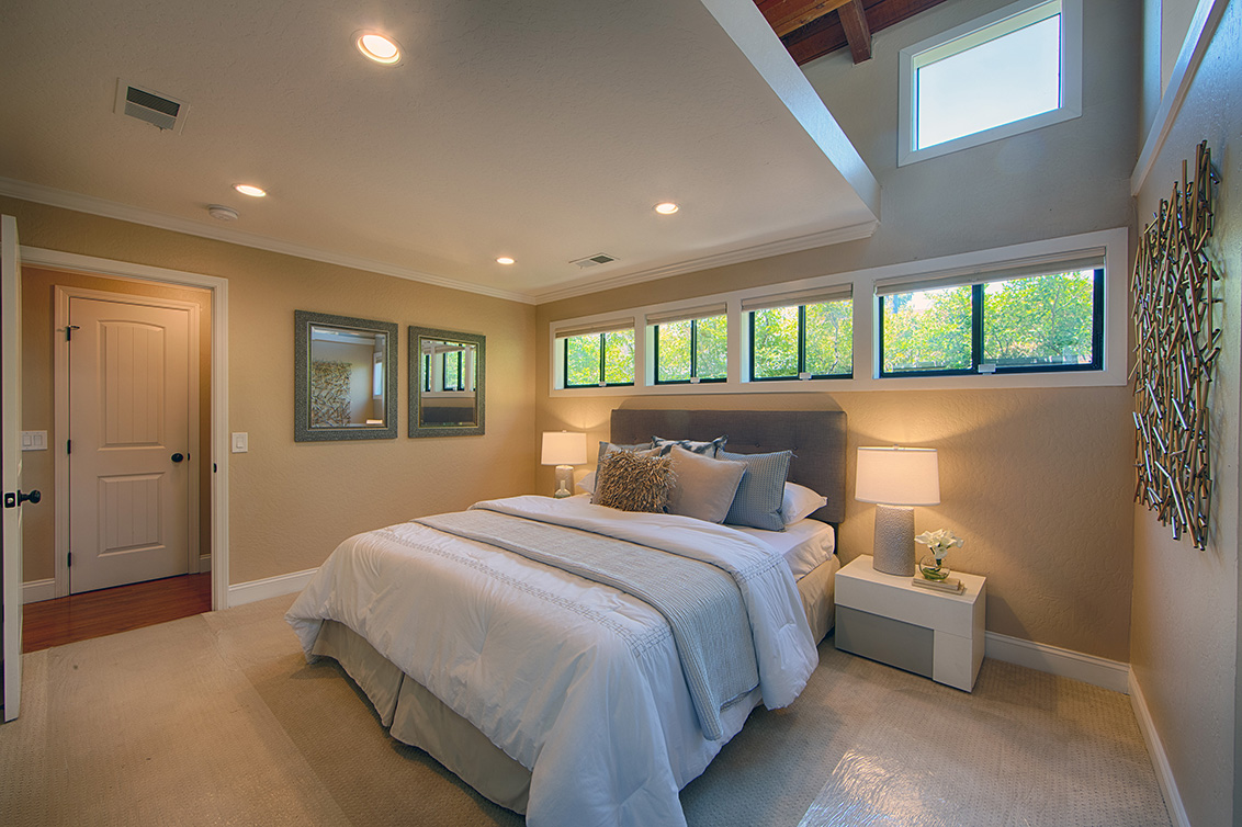 Master Bedroom (B) picture - 4123 Fair Oaks Ave, Menlo Park 94025