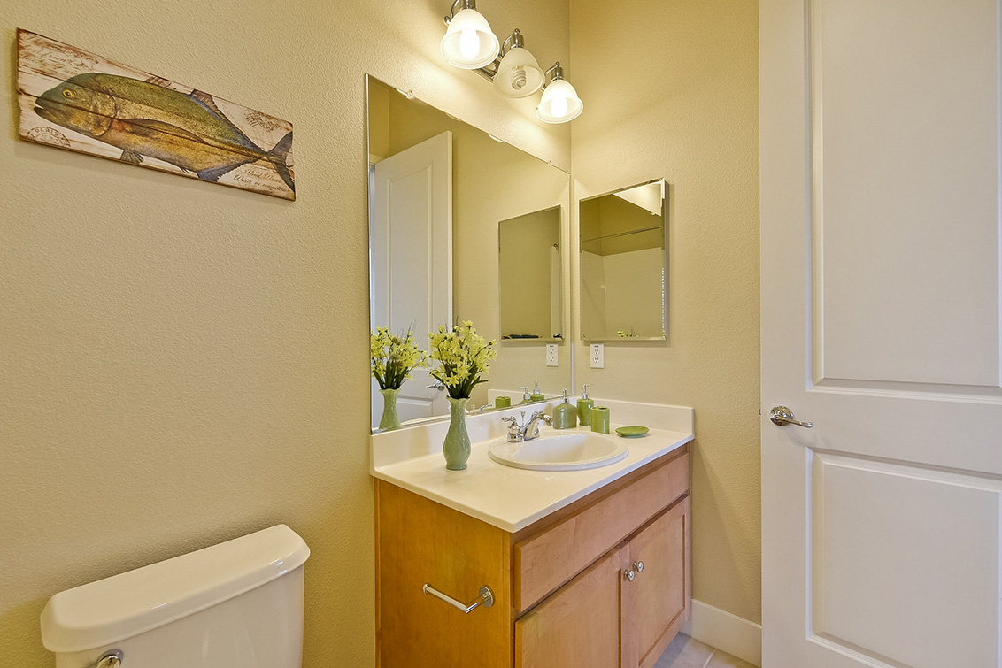 Bathroom 2 (B) picture - 3732 Feather Ln, Palo Alto 94303
