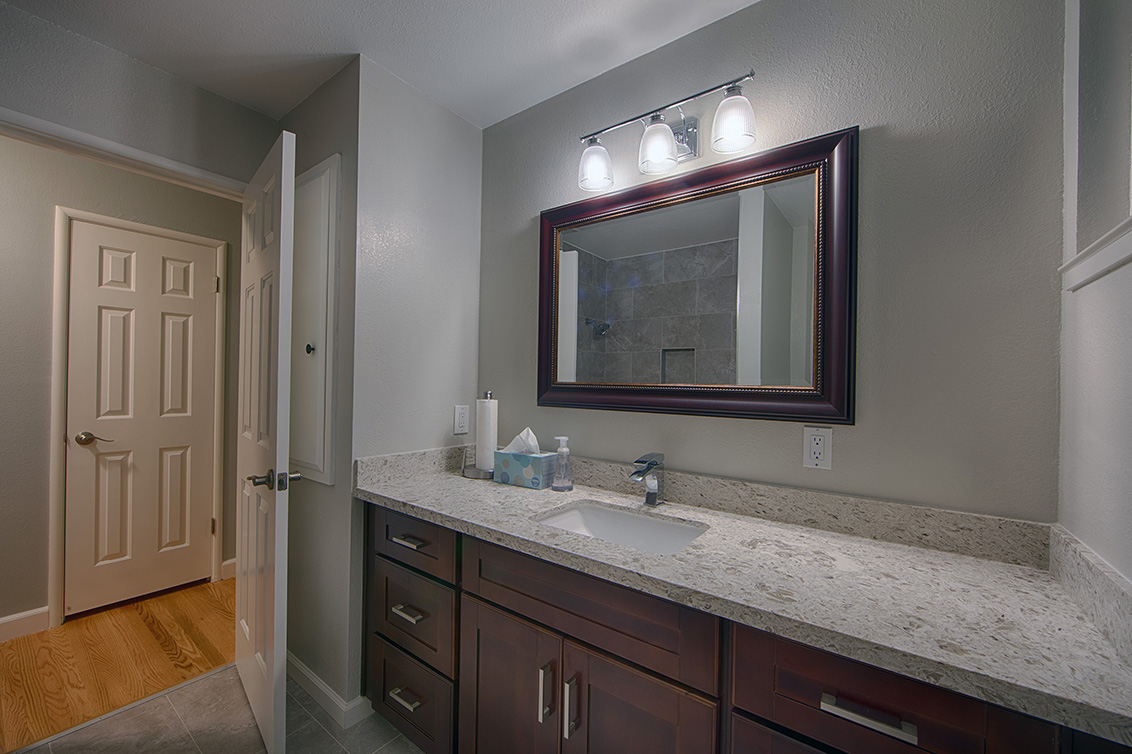 Bathroom 2 (A) picture - 1855 Fordham Way, Mountain View 94040