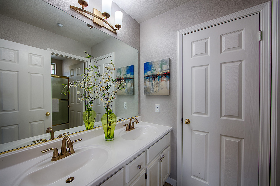 Bathroom 2 (A) picture - 1830 Glacier Bay Ter, San Jose 95131