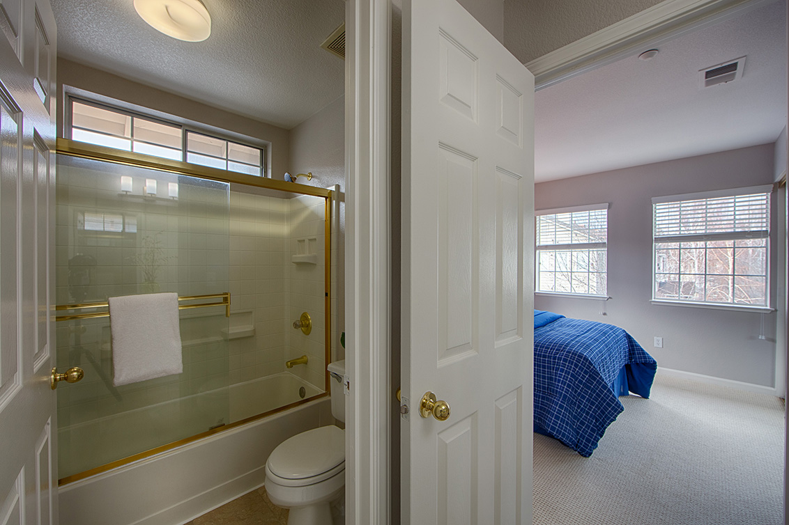 Bathroom 2 (B) picture - 1830 Glacier Bay Ter, San Jose 95131
