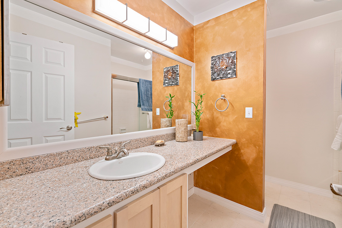 Bathroom 2 (A) picture - 1720 Halford Ave 327, Santa Clara 95051