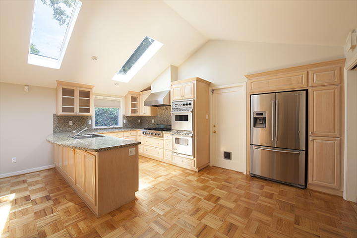 Kitchen (A) picture - 554 Hilbar Ln, Palo Alto 94303