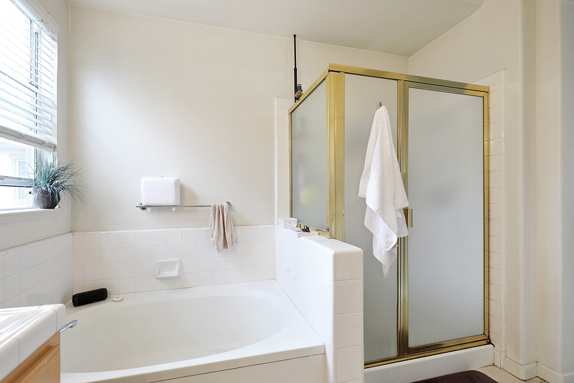 Master Bath (B) Picture - 2270 Lenox Pl, Santa Clara 95054 Master Bath (B) picture - 2270 Lenox Pl, Santa Clara 95054