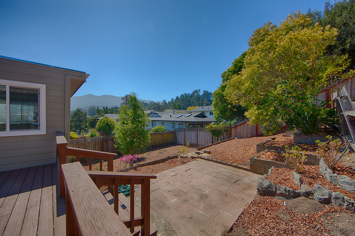 Backyard (A) picture - 1288 Lerida Way, Pacifica 94044