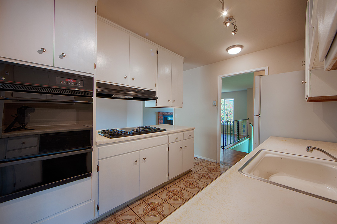 Kitchen (B) Picture - 1288 Lerida Way, Pacifica 94044 Kitchen (B) picture - 1288 Lerida Way, Pacifica 94044