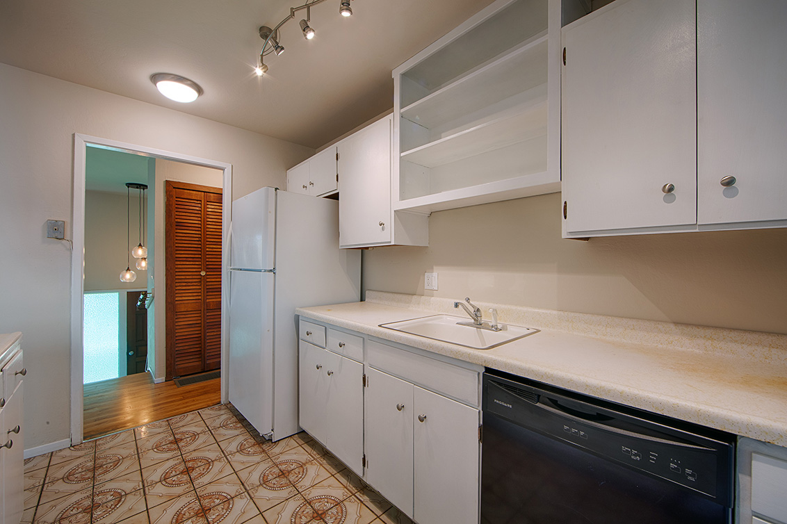 Kitchen (C) Picture - 1288 Lerida Way, Pacifica 94044 Kitchen (C) picture - 1288 Lerida Way, Pacifica 94044