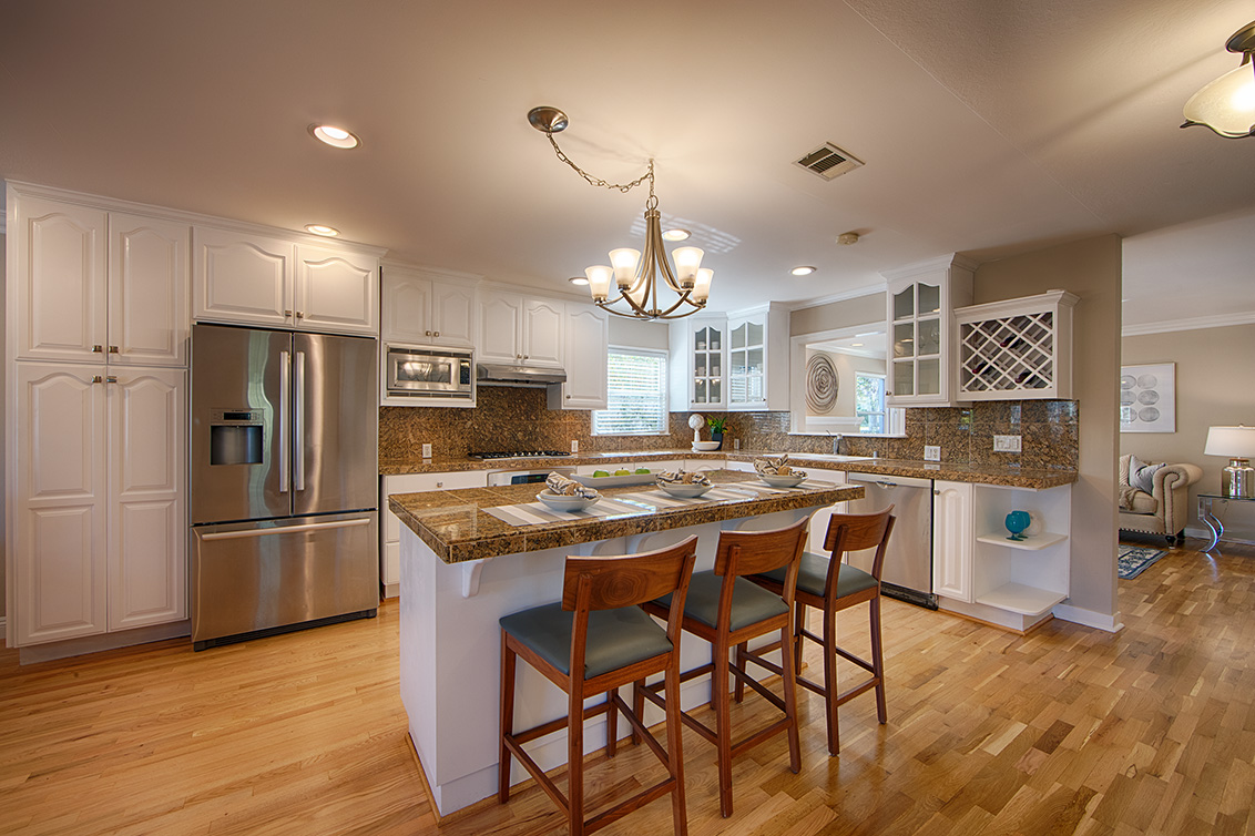 Kitchen (B) picture - 15612 Linda Ave, Los Gatos 95032