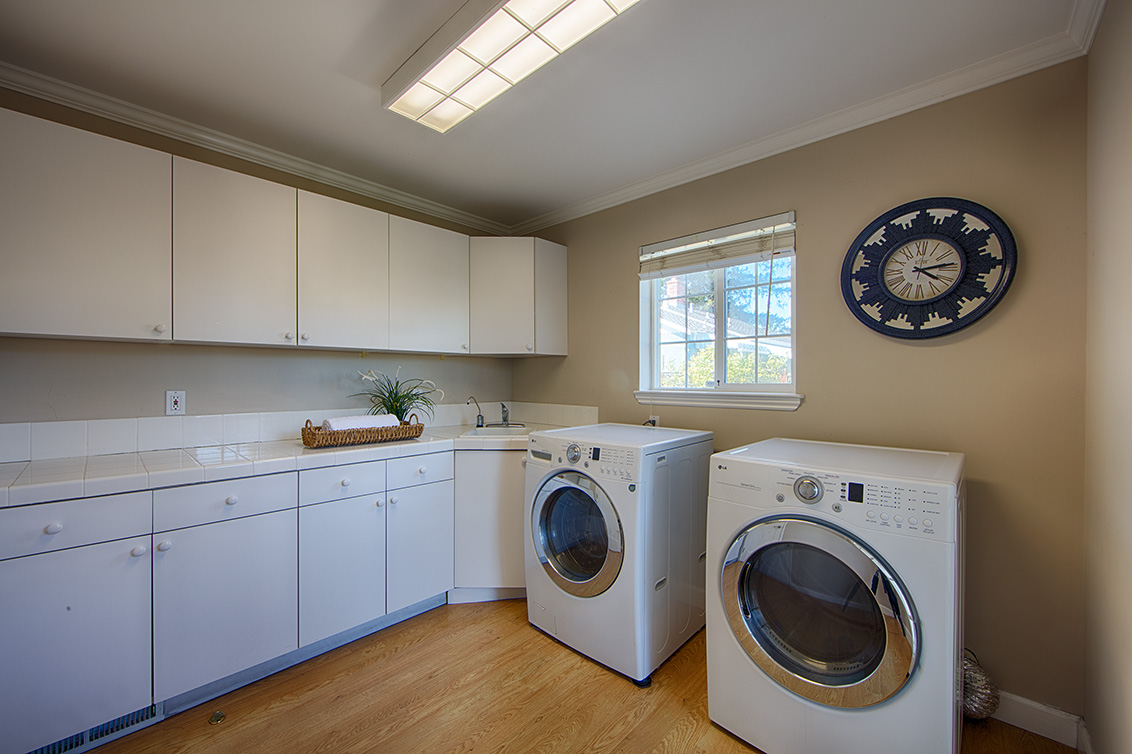 Laundry (A) picture - 15612 Linda Ave, Los Gatos 95032
