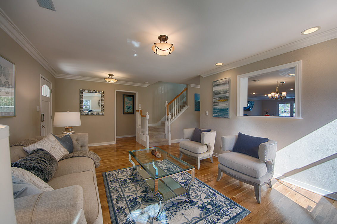 Living Room (D) picture - 15612 Linda Ave, Los Gatos 95032