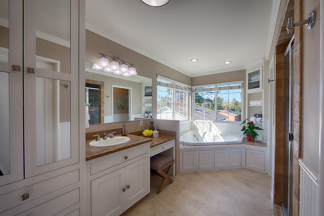 Master Bath (A) picture - 15612 Linda Ave, Los Gatos 95032