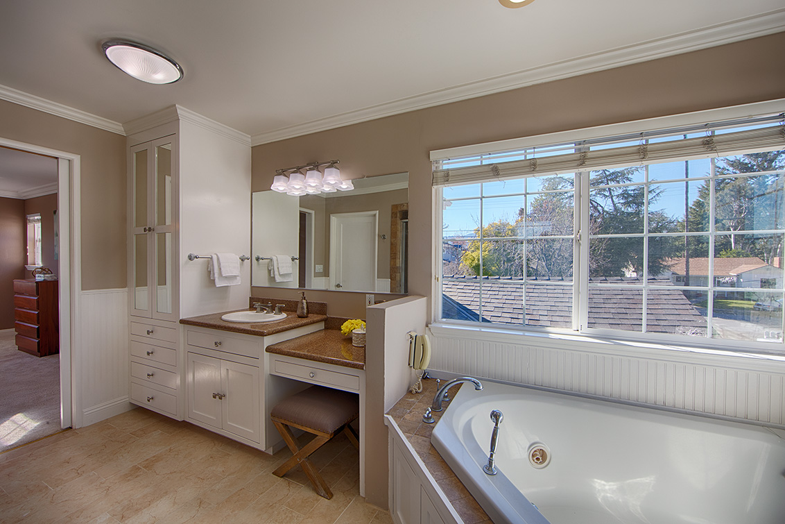 Master Bath (C) picture - 15612 Linda Ave, Los Gatos 95032