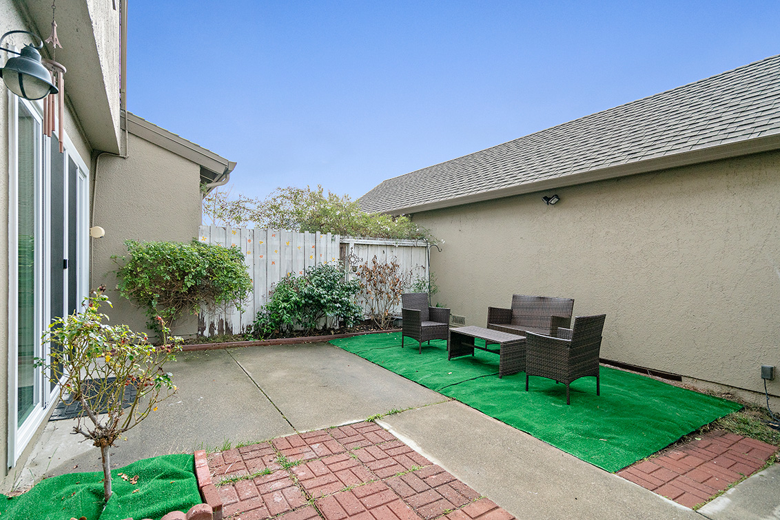 Patio (B) picture - 1481 Marlin Ave, Foster City 94404