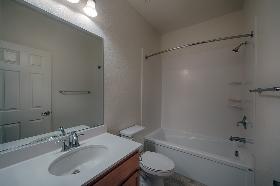 Bathroom 2 (A) picture - 158 Newbury St, Milpitas 95035