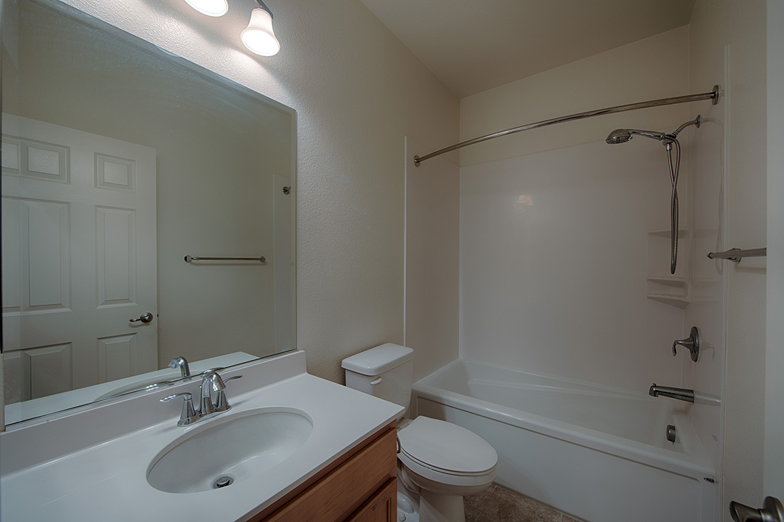Bathroom 3 (A) picture - 158 Newbury St, Milpitas 95035