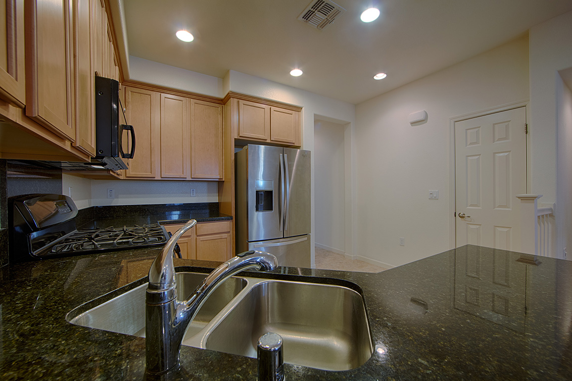 Kitchen (B) picture - 158 Newbury St, Milpitas 95035