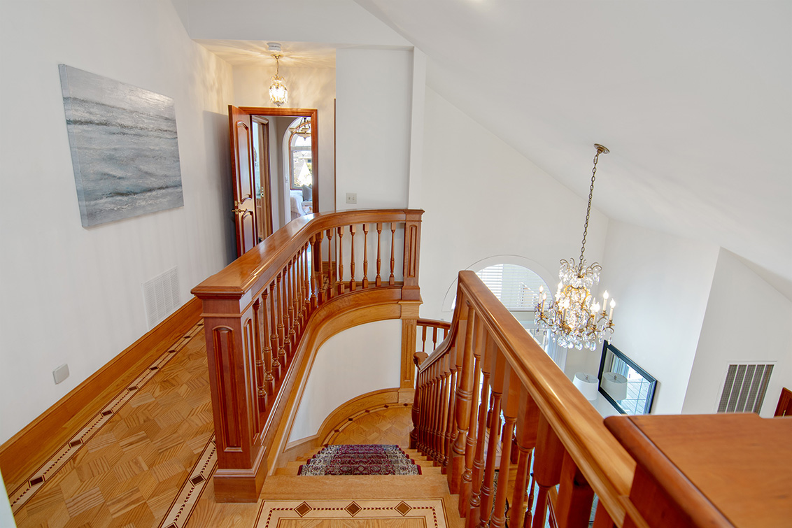 Staircase (B) picture - 83 Orchard Ave, Redwood City 94061