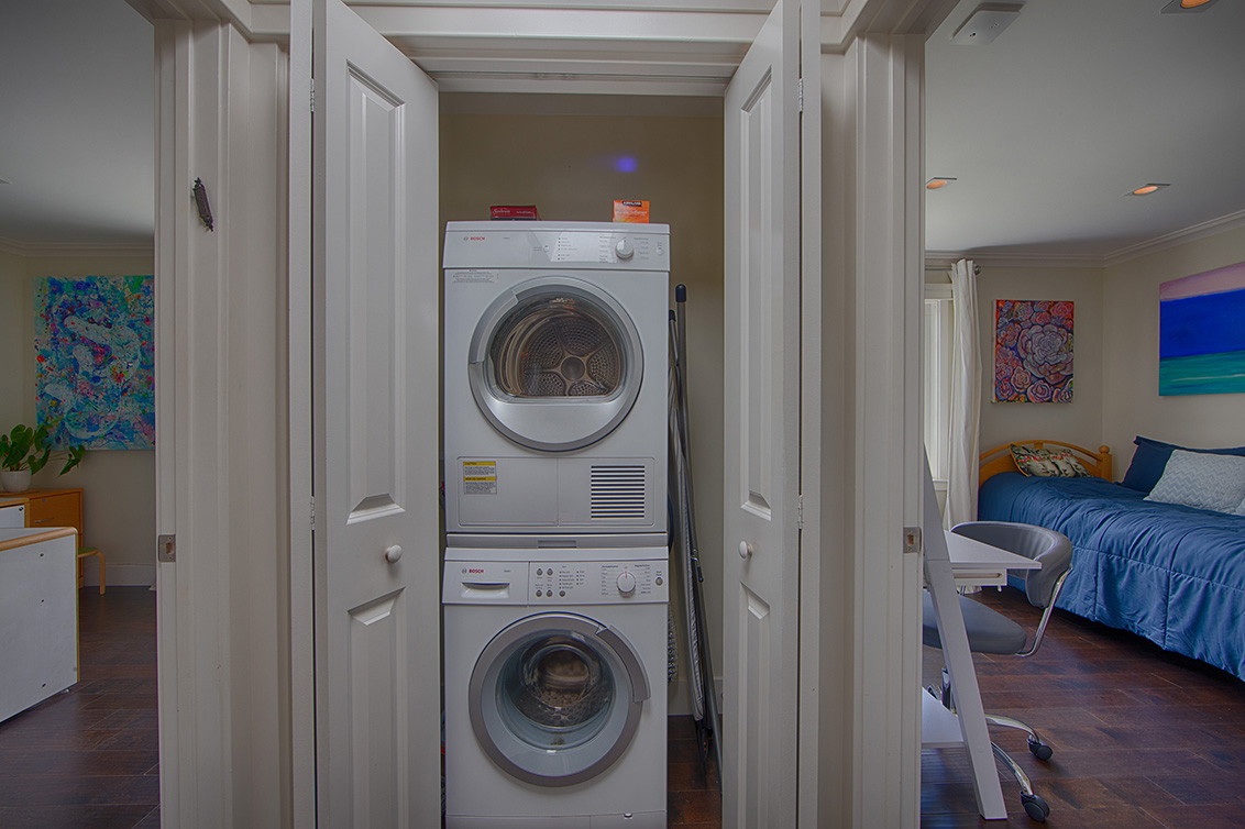 Laundry (A) Picture - 1790 Pilgrim Ave, Mountain View 94040 Laundry (A) picture - 1790 Pilgrim Ave, Mountain View 94040