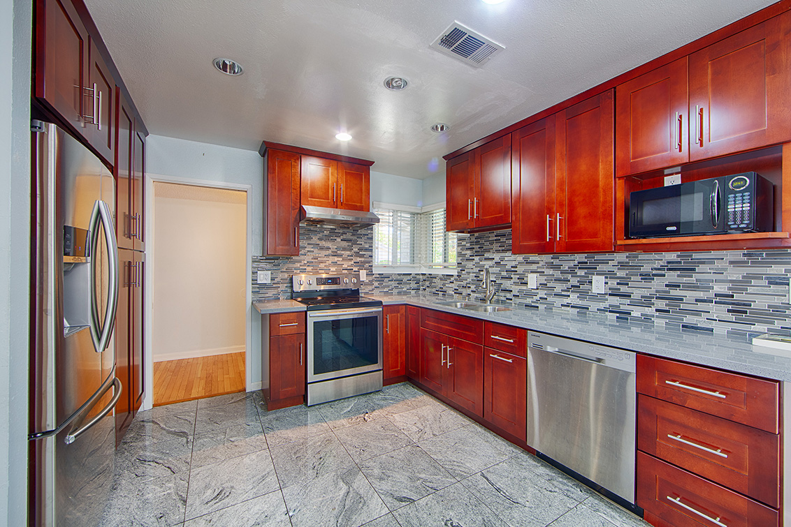 Kitchen (B) picture - 1723 Queens Crossing Dr, San Jose 95132