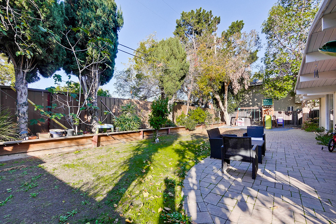 Backyard (H) picture - 1401 S Wolfe Rd, Sunnyvale 94087