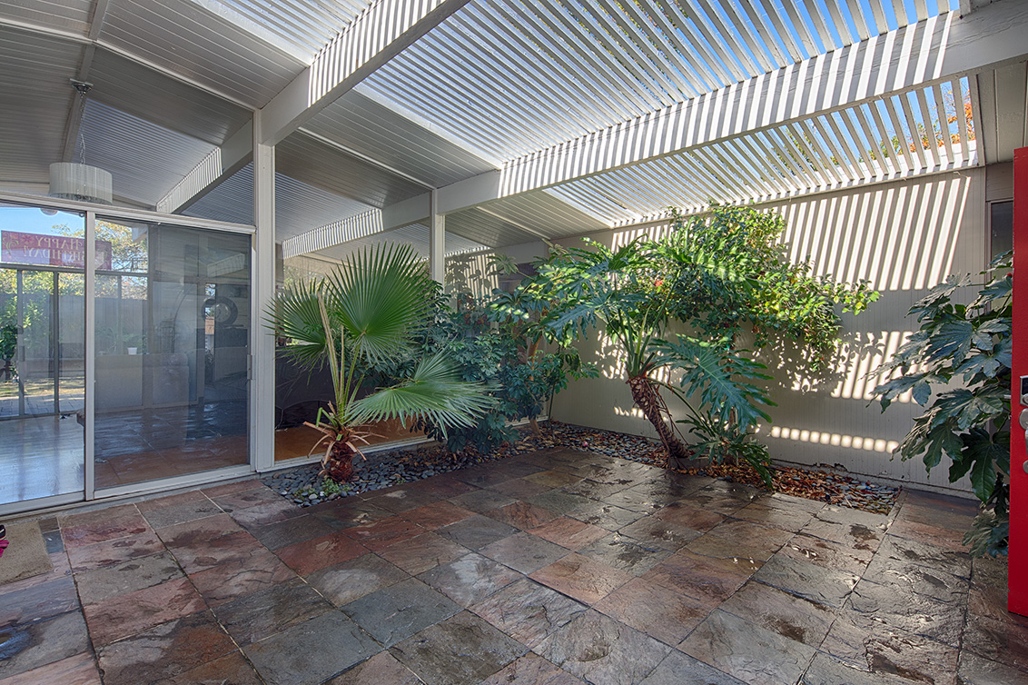 Courtyard (A) picture - 1401 S Wolfe Rd, Sunnyvale 94087