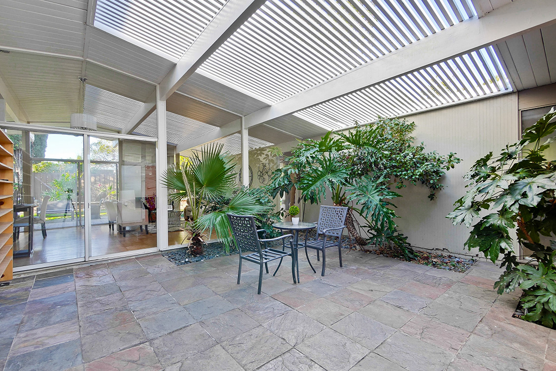 Courtyard (B) picture - 1401 S Wolfe Rd, Sunnyvale 94087