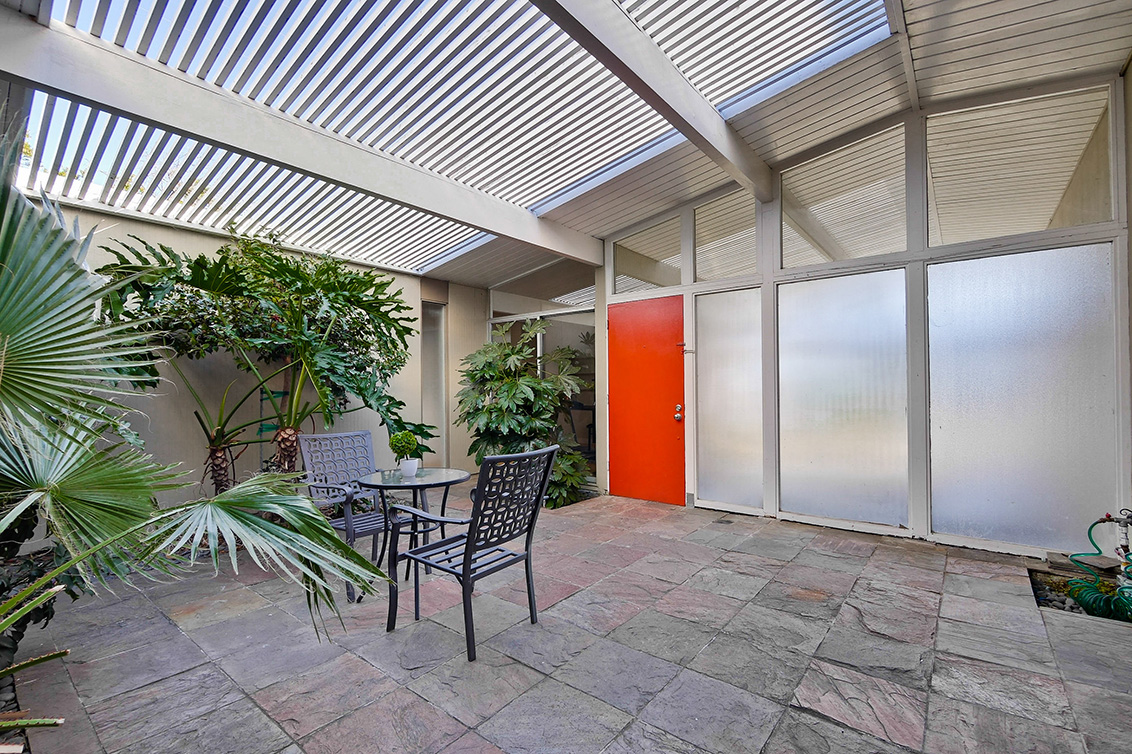 Courtyard (D) picture - 1401 S Wolfe Rd, Sunnyvale 94087