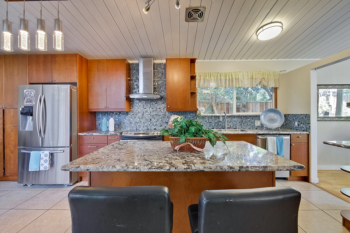 Kitchen (F) picture - 1401 S Wolfe Rd, Sunnyvale 94087
