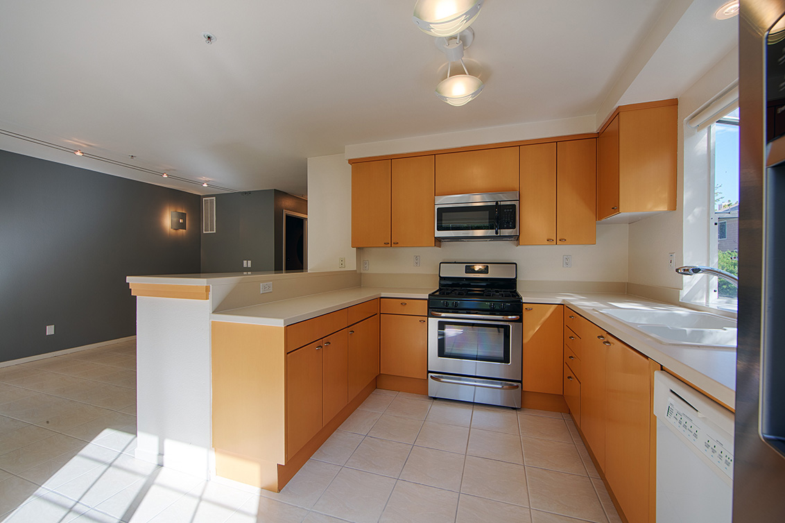 Kitchen (D) picture - 444 San Antonio Rd 9d, Palo Alto 94306