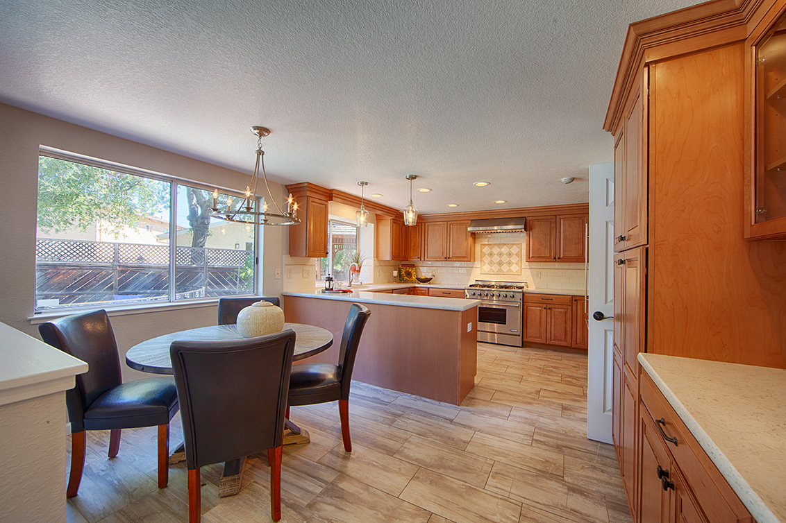 Breakfast Area (B) Picture - 7731 Seeber Ct, Cupertino 95014 Breakfast Area (B) picture - 7731 Seeber Ct, Cupertino 95014