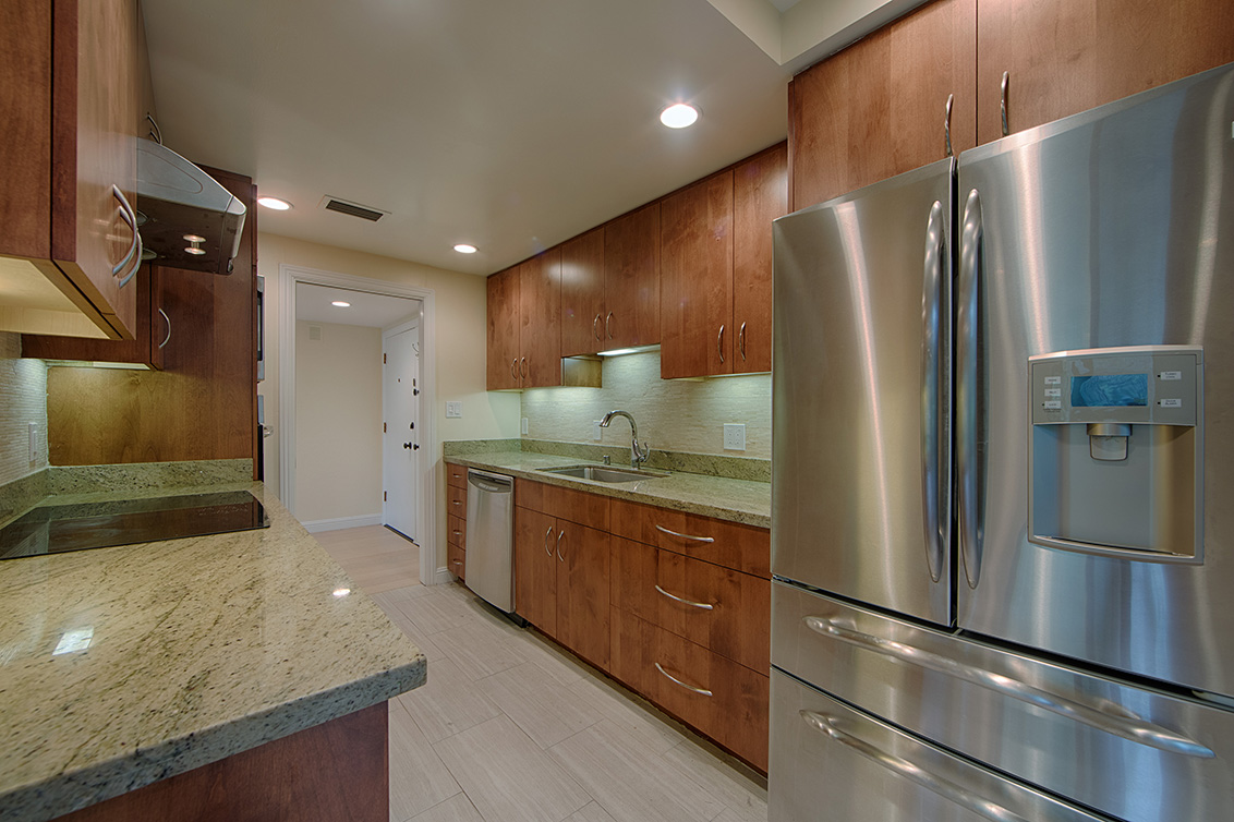 Kitchen (C) picture - 1100 Sharon Park Dr 2, Menlo Park 94025