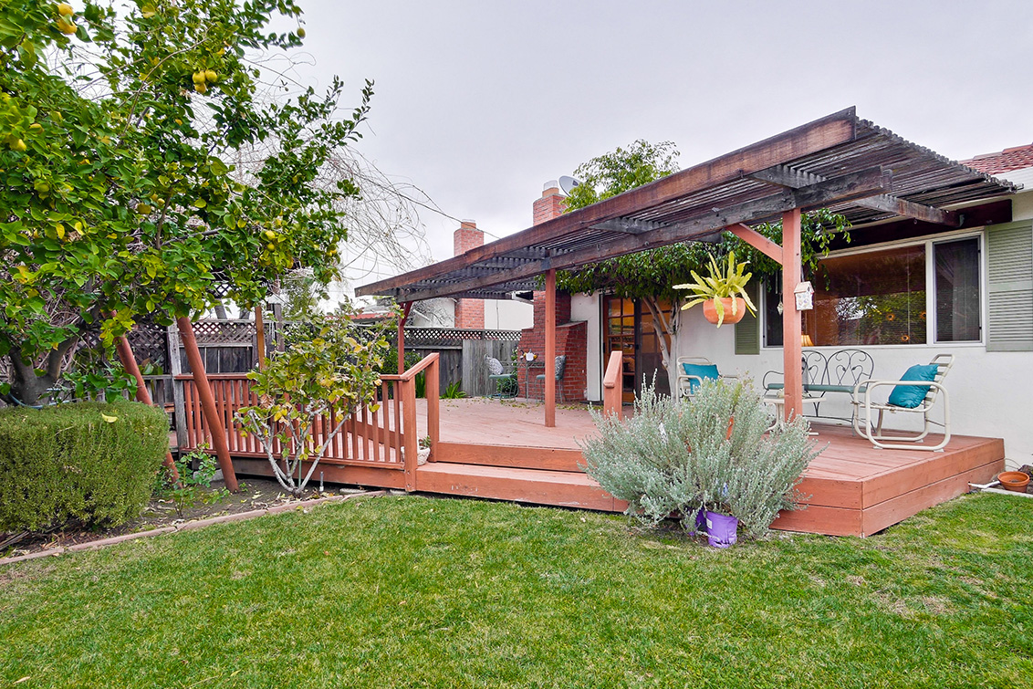 Deck (E) picture - 1475 Stone Creek Dr, San Jose 95132