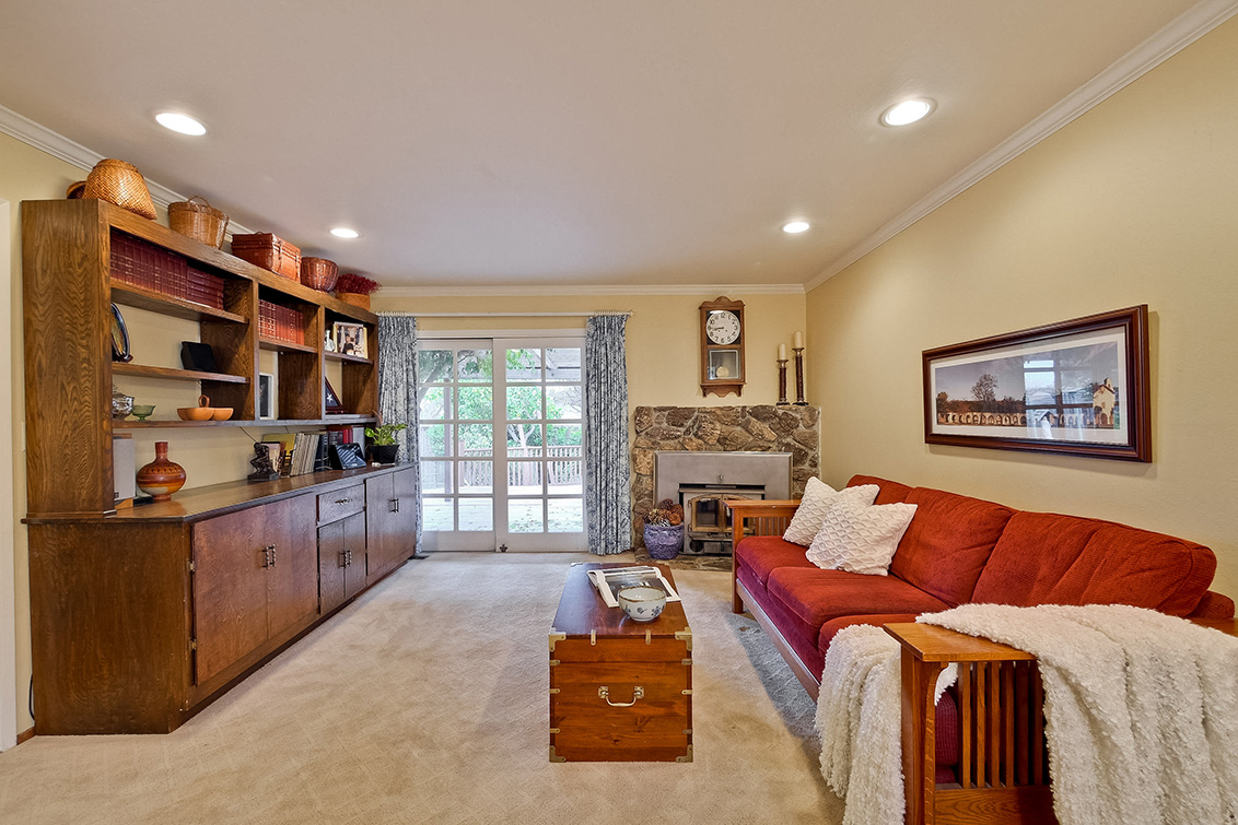 Family Room (B) picture - 1475 Stone Creek Dr, San Jose 95132