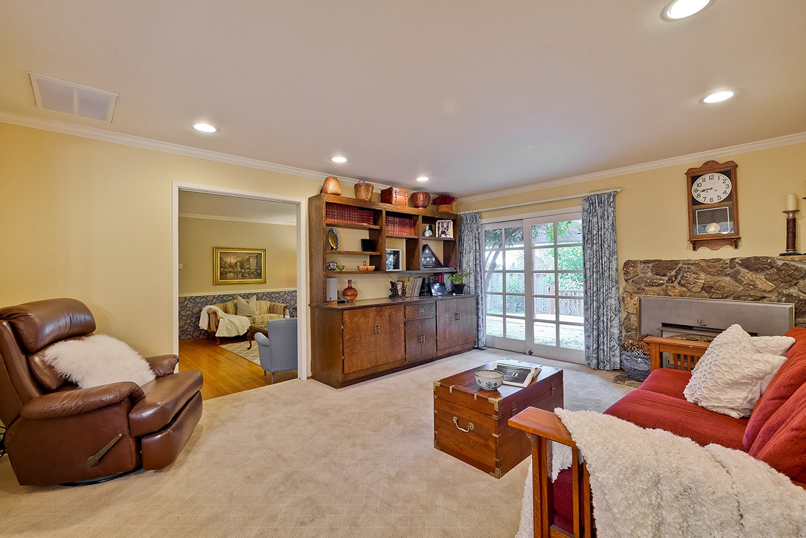 Family Room (C) picture - 1475 Stone Creek Dr, San Jose 95132