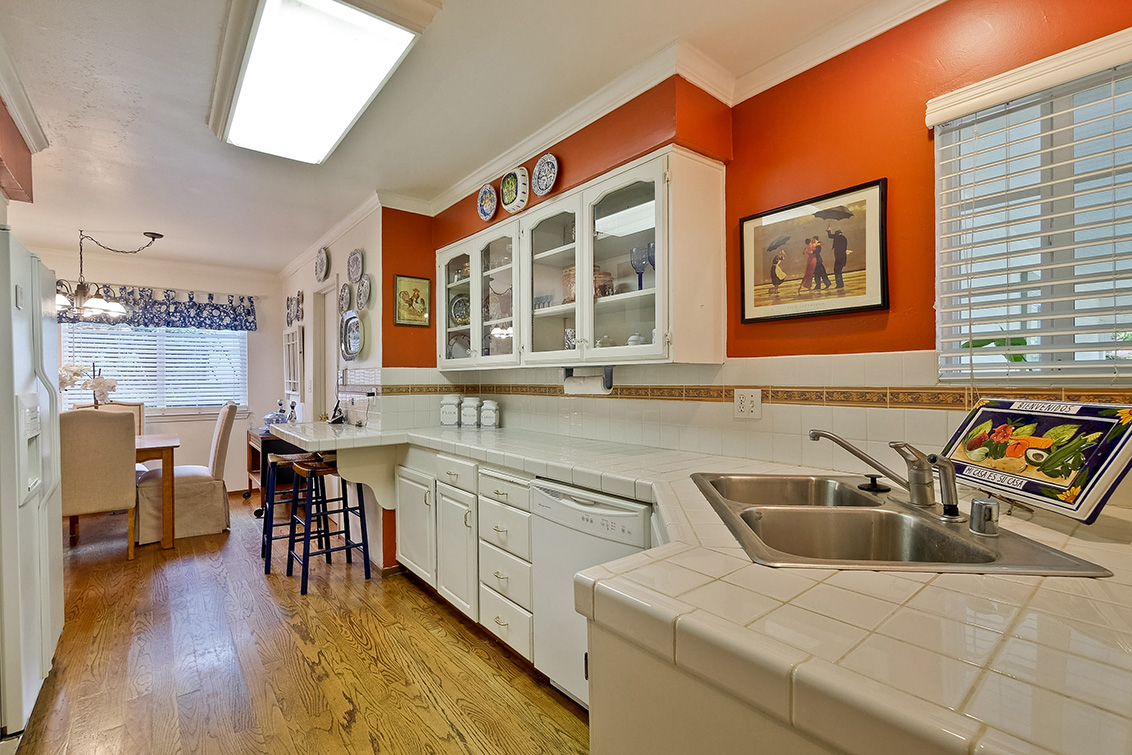 Kitchen (D) picture - 1475 Stone Creek Dr, San Jose 95132