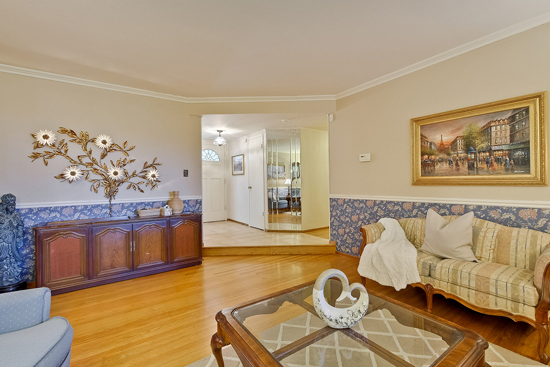 Living Room (C) Picture - 1475 Stone Creek Dr, San Jose 95132 Living Room (C) picture - 1475 Stone Creek Dr, San Jose 95132