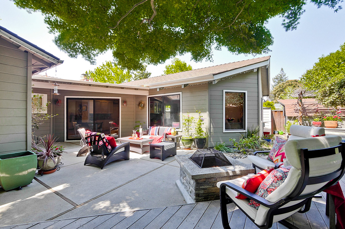 Backyard (F) picture - 4237 Suzanne Dr, Palo Alto 94306